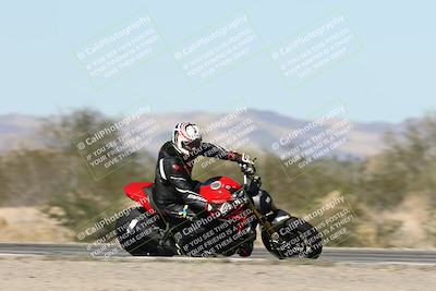 media/Dec-01-2025-Moto Forza (Mon) [[2daa91e15f]]/2-Intermediate Group/Session 3 (Turn 7 Inside Pans)/